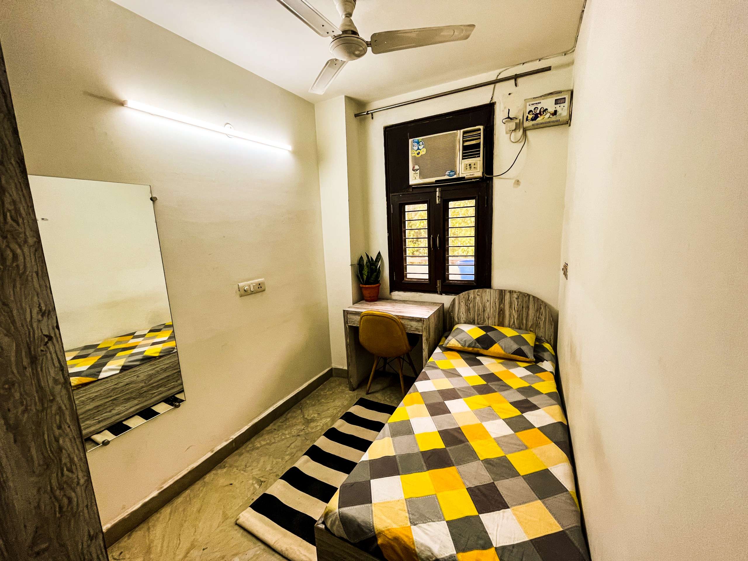 Orion-Ursa-Single-bed-PG-in-Kamla-Nagar-scaled.jpg